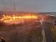 040-Požár hromady uskladněného dřeva v bývalém areálu Poldi Kladno.JPG