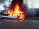 001-Požár vraku autobusu na dálnici D5 u Loděnice na Berounsku