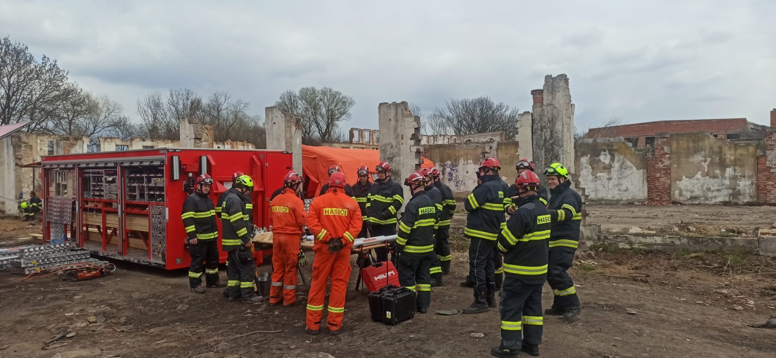 001-Výcvik zaměřený na stabilizaci narušených výkopů a konstrukcí.jpg