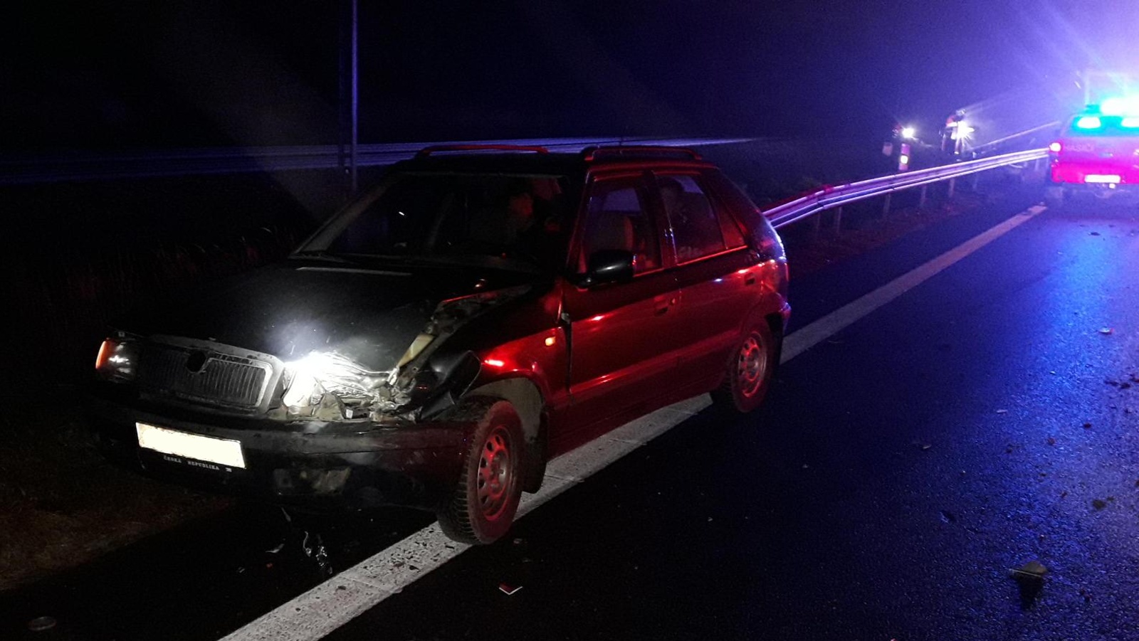 003-Vážná nehoda na silnici č. 3 u Bystřice na Benešovsku.jpg