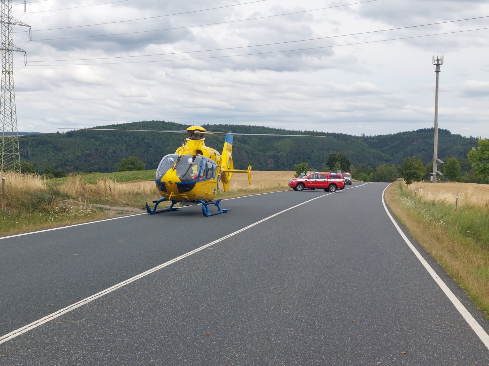 006-Tragická nehoda dvou vozidel poblíž Kácova na Kutnohorsk.jpeg