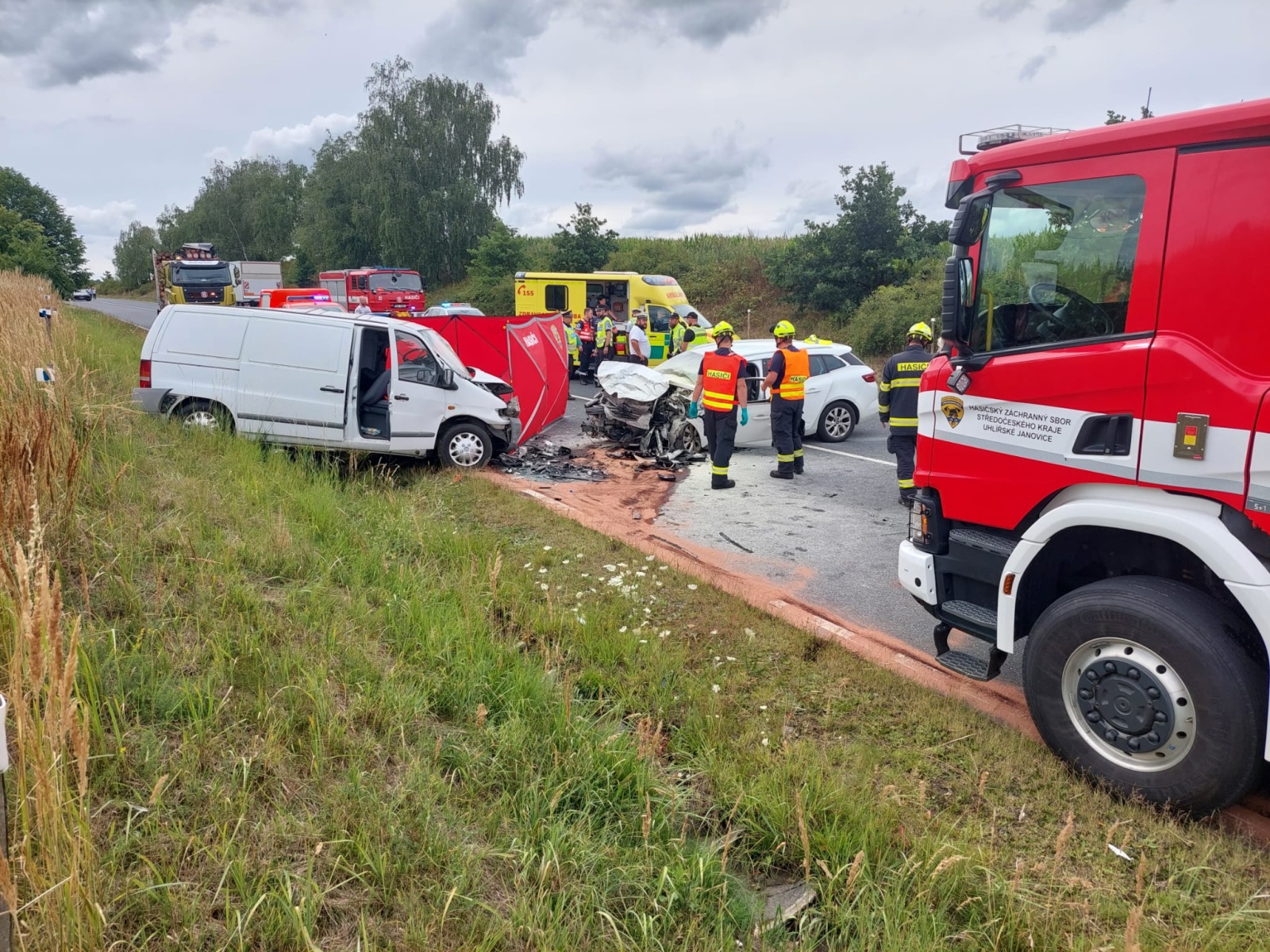 007-Tragická nehoda dvou vozidel poblíž Kácova na Kutnohorsk.jpeg