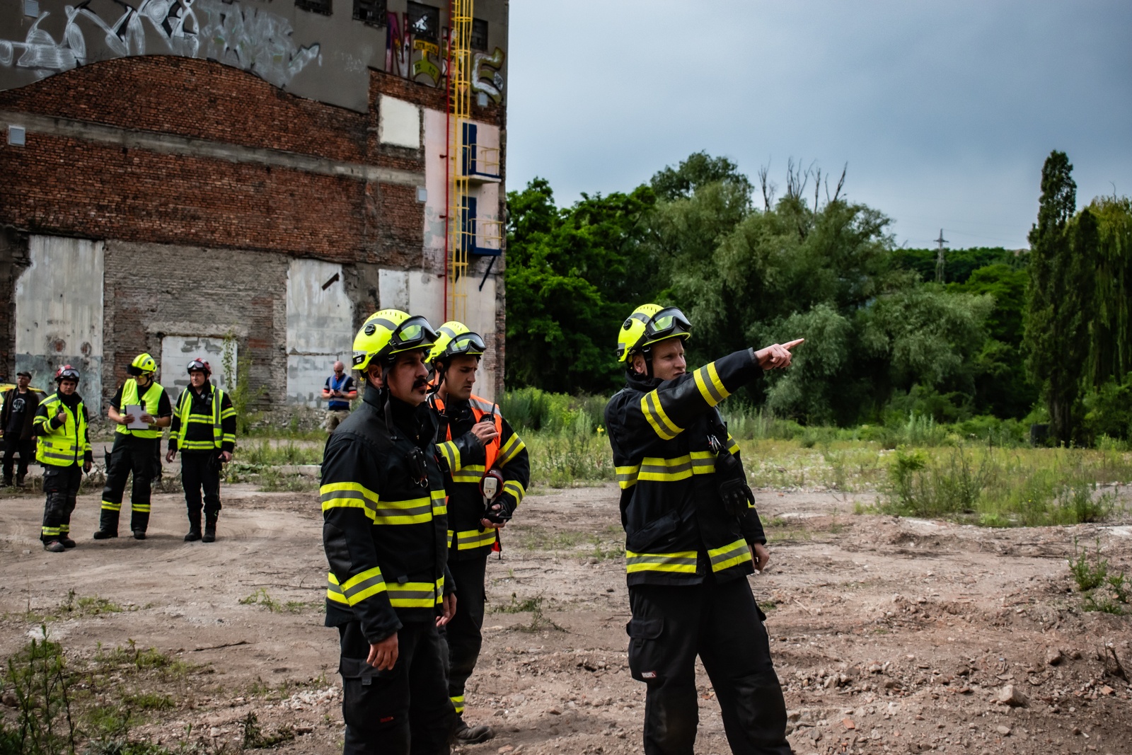 019-Taktické cvičení DESTRUKCE v bývalém areálu Poldi Kladno zaměřené na záchranu osob po výbuchu varny drog.jpg