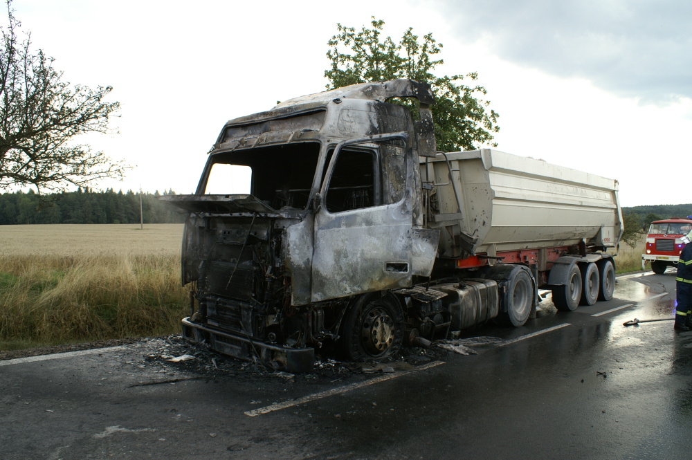 02 13.08.29 Zavidov, požár NA/PICT0703.JPG