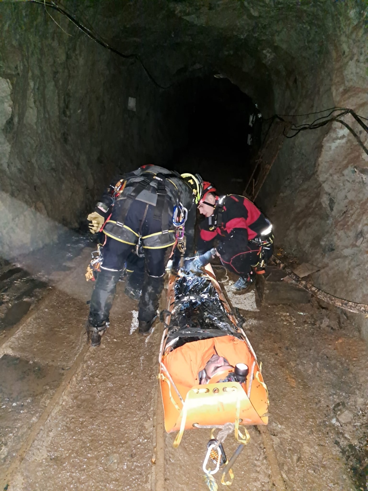 020-Výcvik kolínských lezců v Jílovských zlatých dolech.jpeg