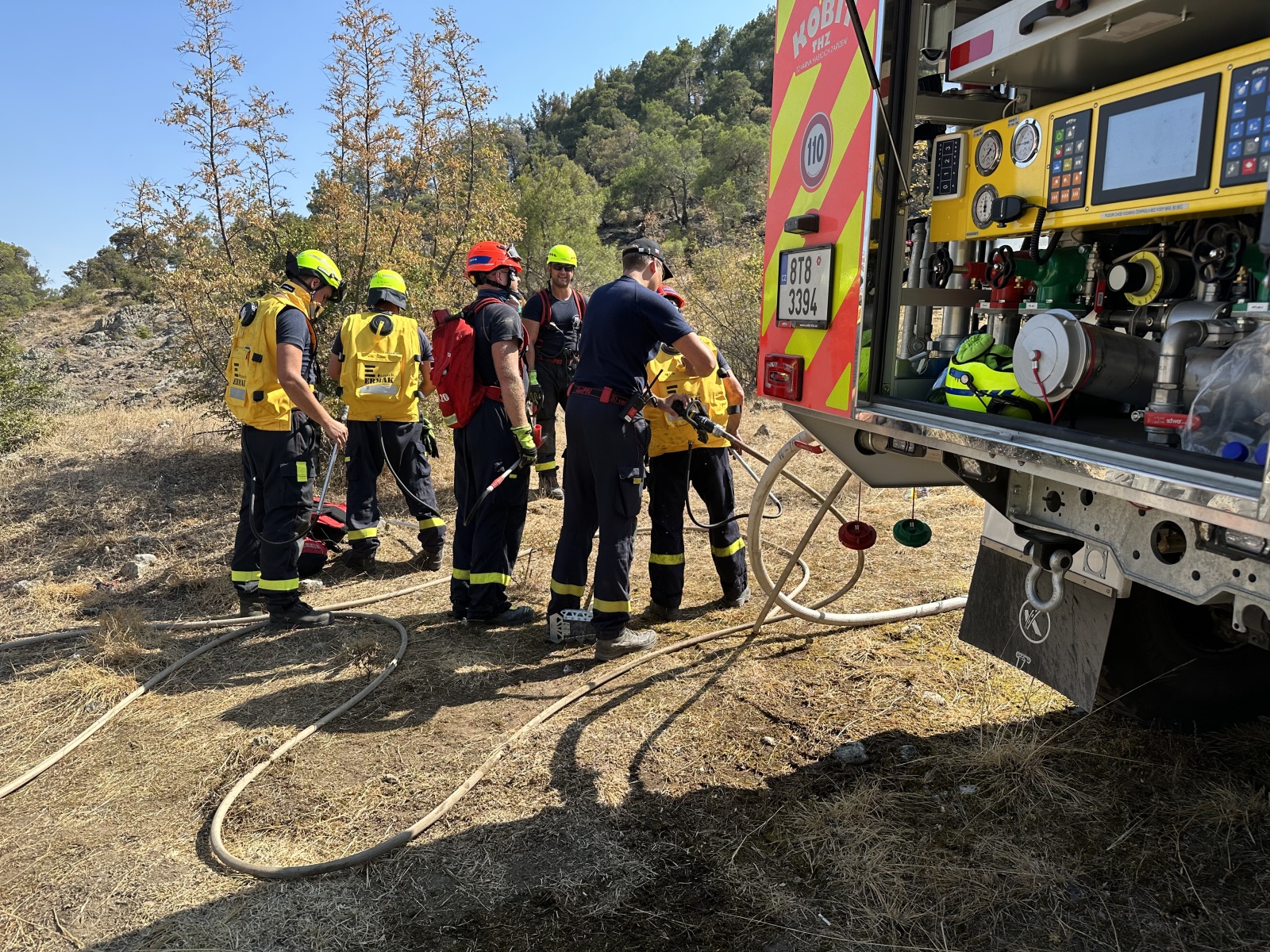 027-Pomoc českých hasičů při požárech v Řecku.JPG