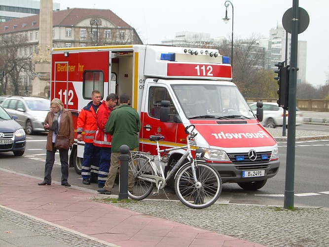 072-IIHasiči při zásahu Majzlíková Německo-Berlín.jpg