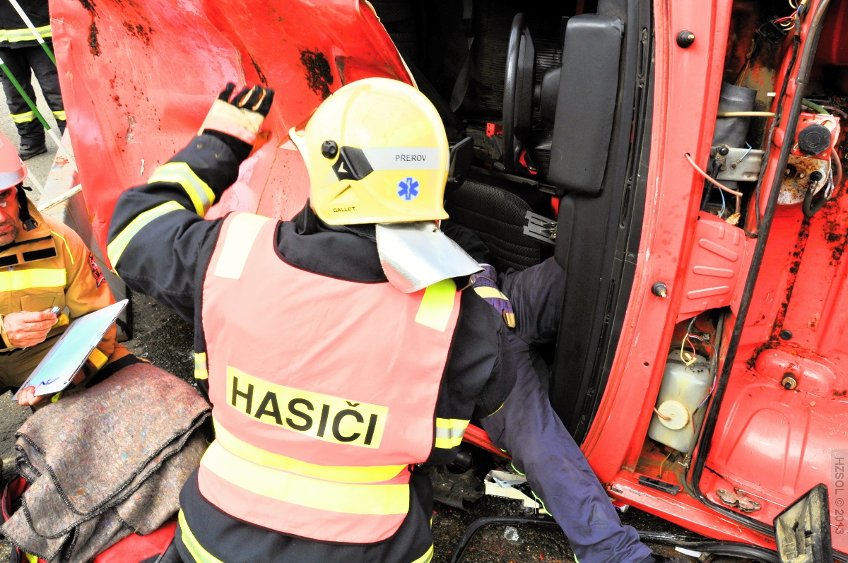 1 4-9-2013 Soutěž ve vyprošťování zraněných osob z havarovaných vozidel - Přerov (35).JPG