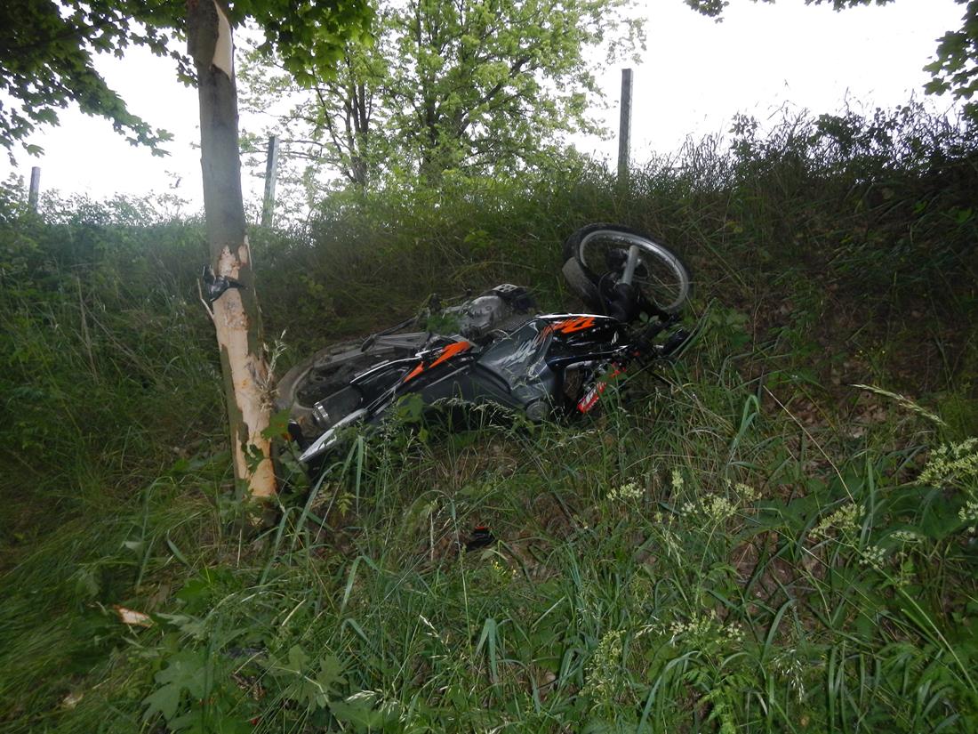 1 Dopraví nehoda motorka, Velký Pěčín - 20. 6. 2015 (1).JPG