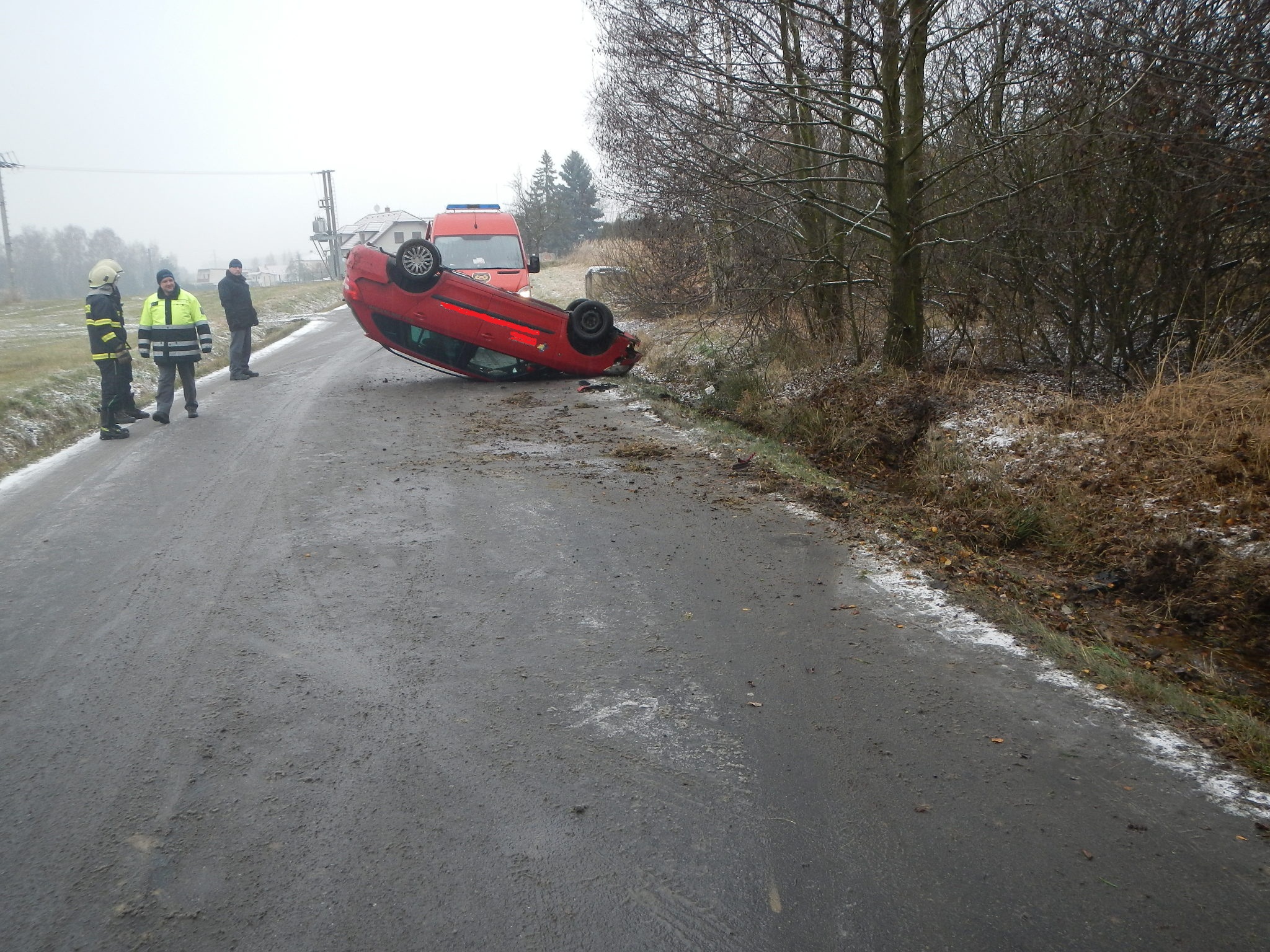 1 Dopravní nehoda, Olešník - 28. 11. 2013 (3).jpg