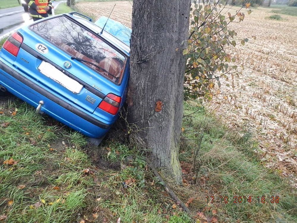 1 Dopravní nehoda 2 OA, Blatná - 17. 10. 2014 (2).JPG