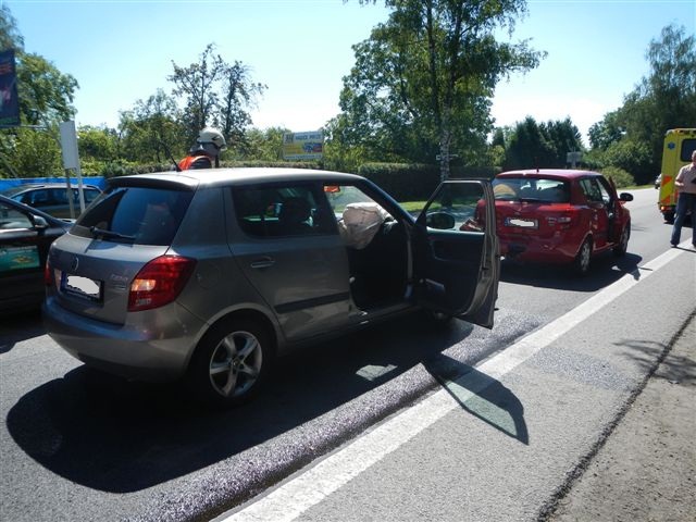 1 Dopravní nehoda 2 OA, Litvínovice - 17. 8. 2013 (3).jpg