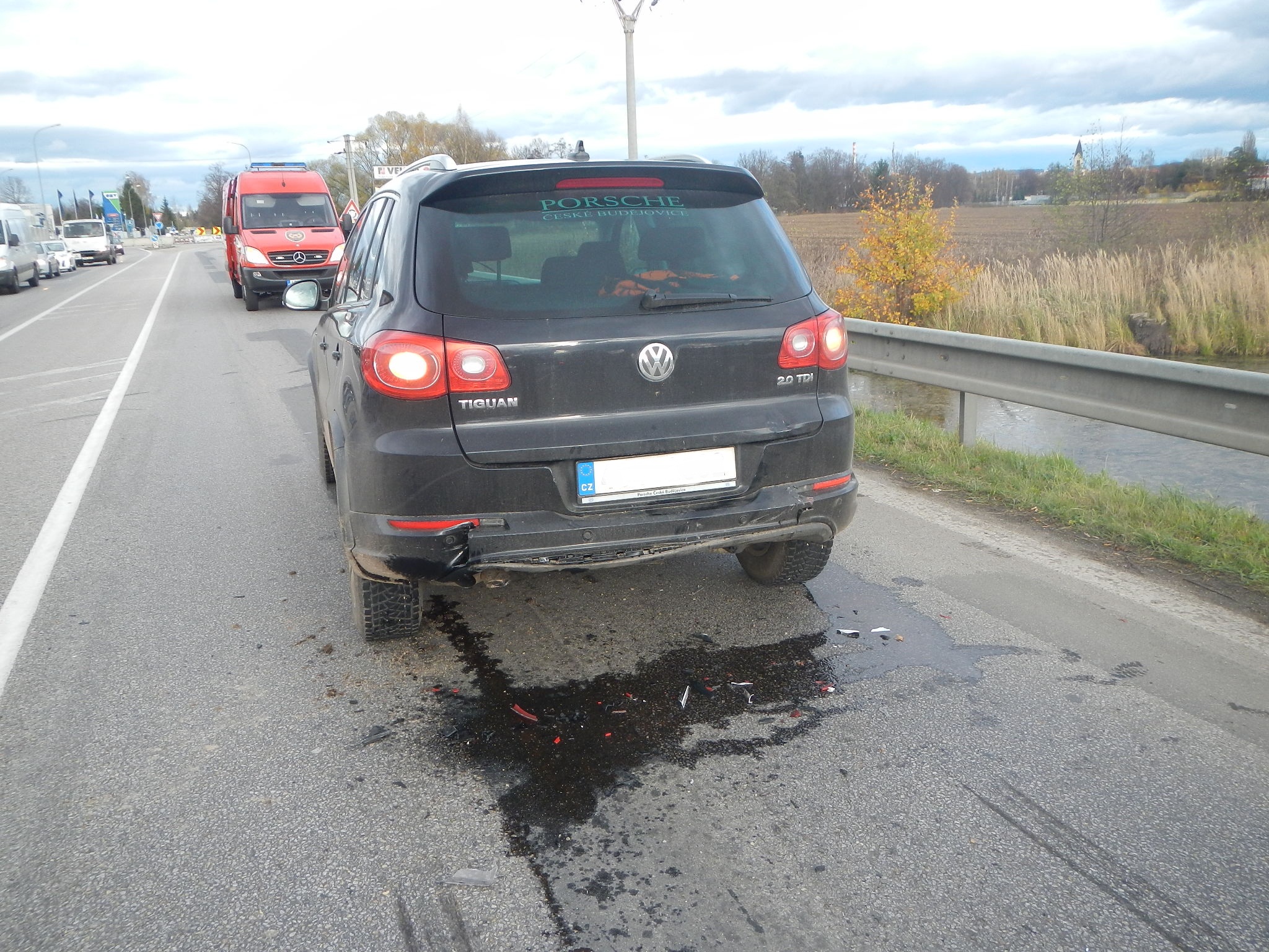 1 Dopravní nehoda 2 OA, Litvínovice - 7. 11. 2013 (2).jpg