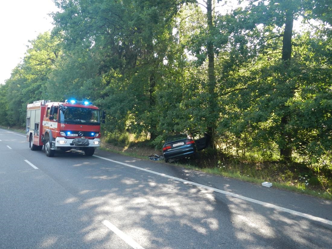 1 Dopravní nehoda 2 OA, Novosedly nad Nežárkou - 21. 7. 2015 (2).JPG