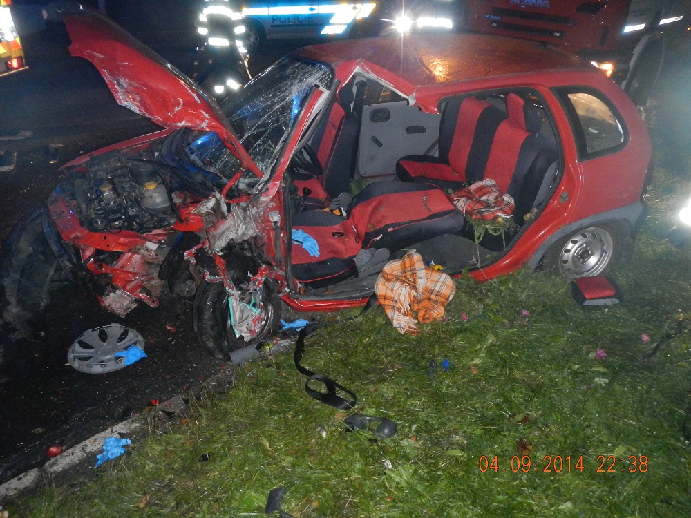 1 Dopravní nehoda 2 OA, Tábor - 4. 9. 2014/Dopravní nehoda 2 OA, Tábor - 4. 9. 2014 (1).jpg