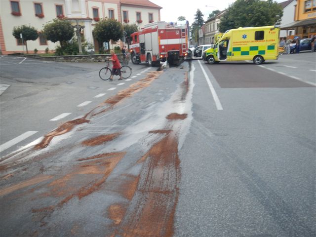 1 Dopravní nehoda NA a OA, Bernartice - 5. 8. 2014 (3).jpg