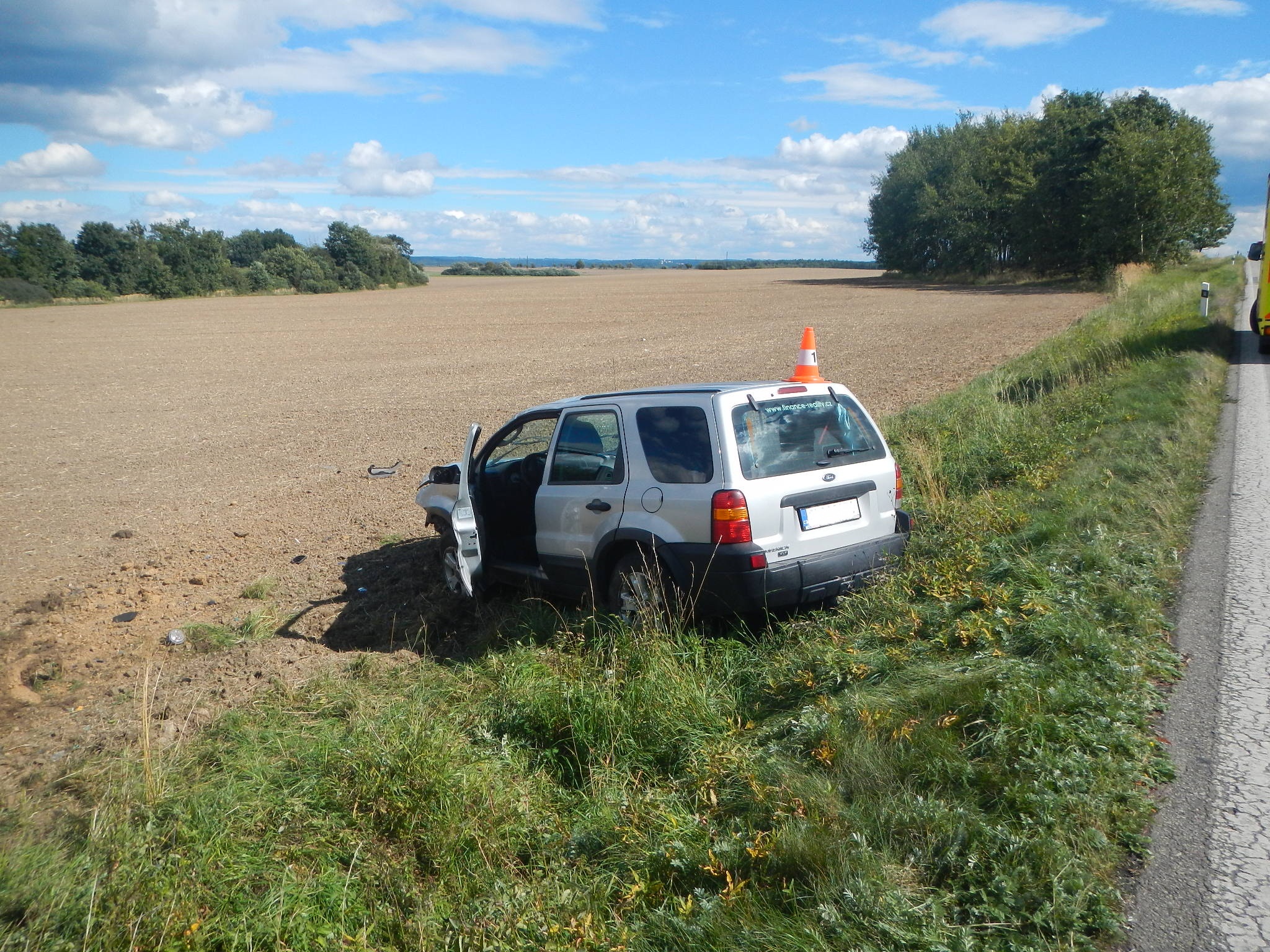 1 Dopravní nehoda OA, Pištín - 9. 9. 2013 (1).jpg