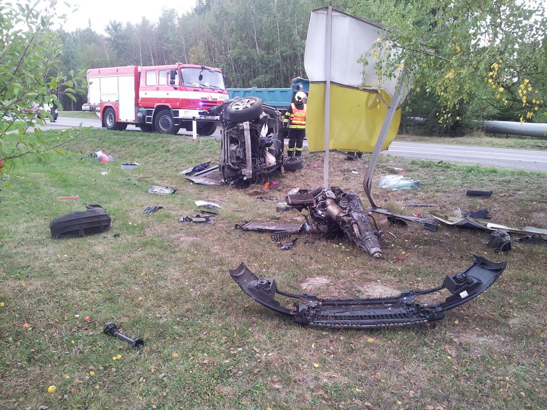 1 Dopravní nehoda OA, Týn nad Vltavou - 18. 9. 2015 (4).jpg