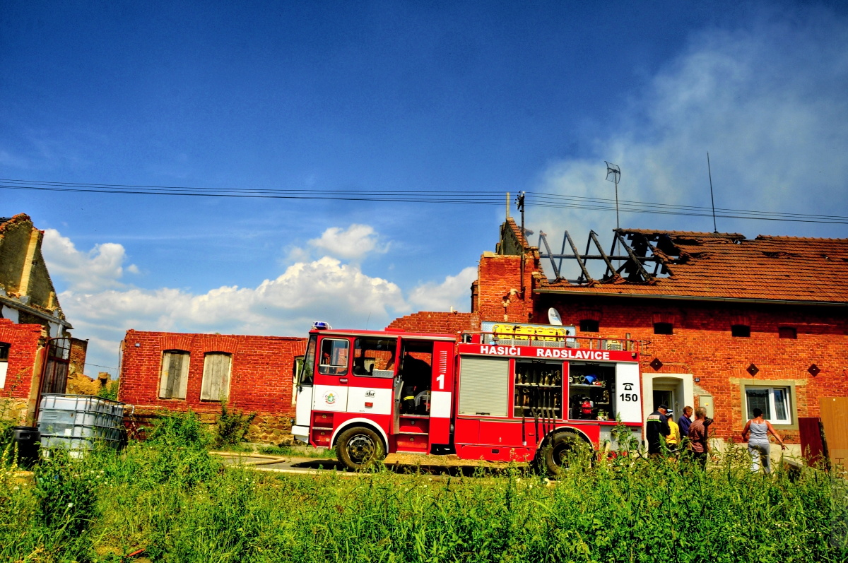 1 Požár RD v Radslavicích 26-7-2013 (1).JPG