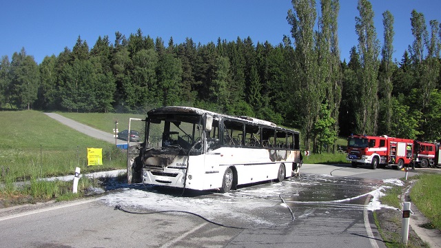 1 Požár autobusu, Prachatice - 7. 6. 2014 (1).JPG