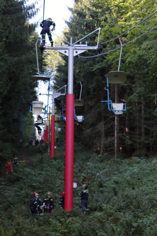 11 20120918-výcvik lezci lanovka Kleť_09.JPG
