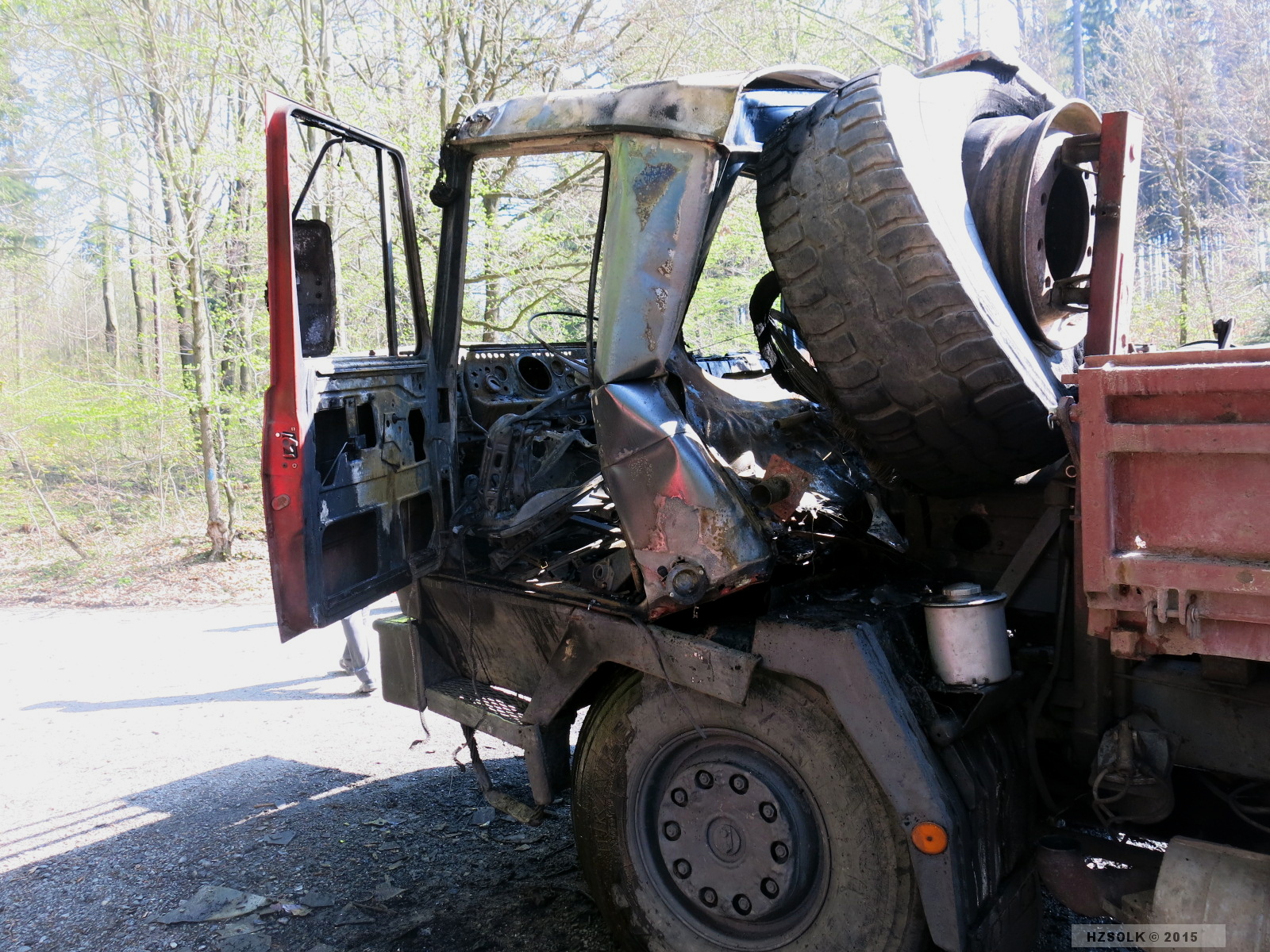 11 P_DP_24-4-2015 Požár nákladní vozidlo Tatra - Dolany směr Jívová (9).JPG
