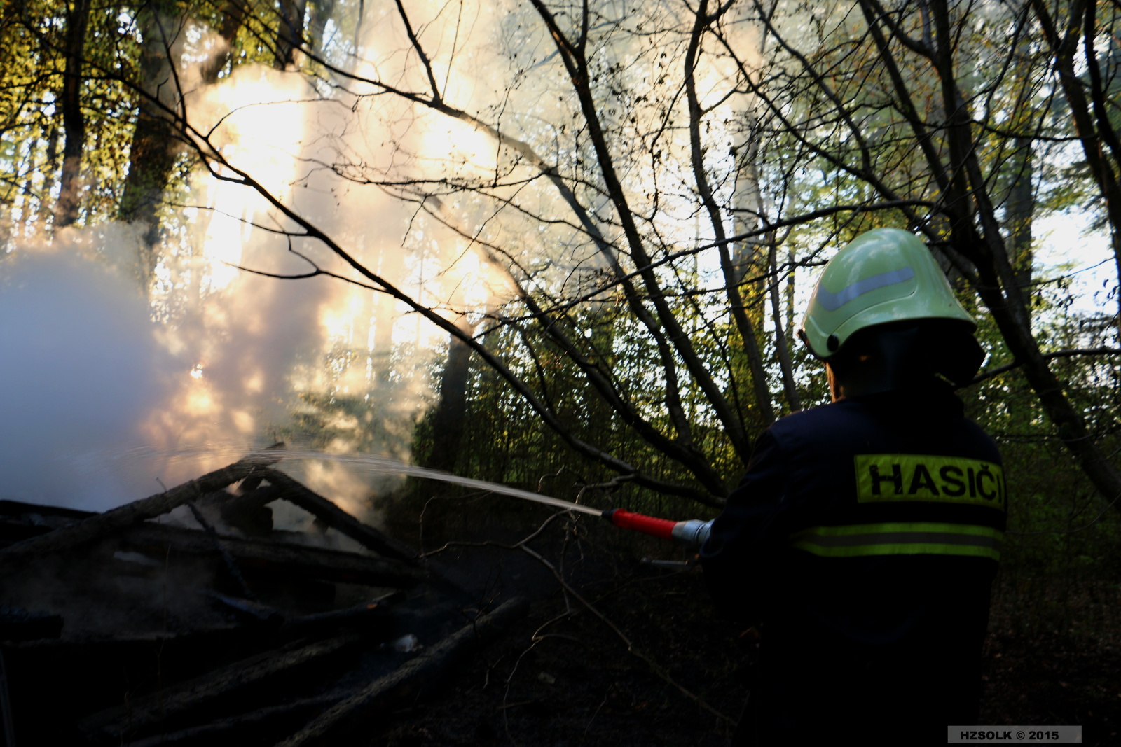 12 P_NB_2-5-2015 Požár chaty Jivová směr Domašov nad Bystřicí (2).JPG