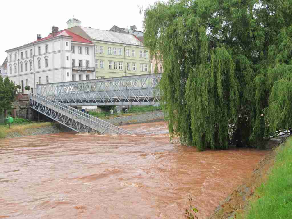 13-06-03 Jaroměř-železný most (2).jpg