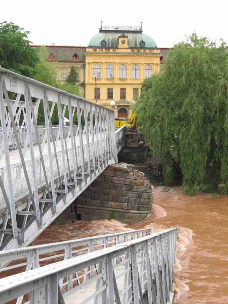 13-06-03 Jaroměř-železný most (6).jpg