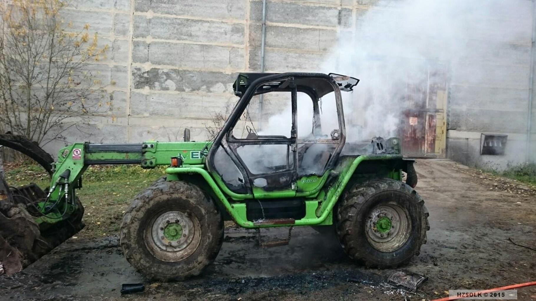 13-11-2015 Požár traktorového nakladače Vysoké Žibřidovice.jpg