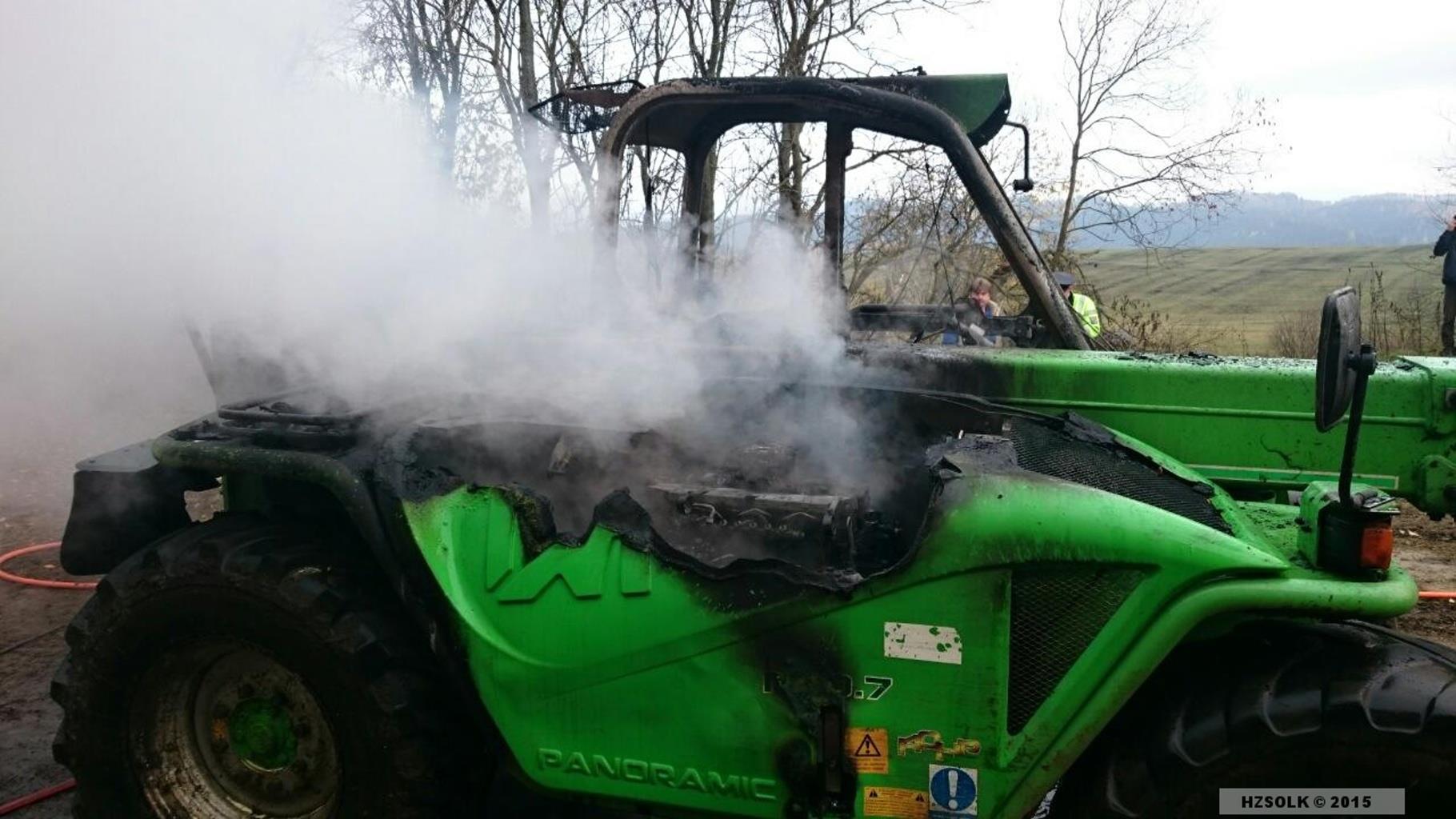 13-11-2015 Požár traktorového nakladače Vysoké Žibřidovice_2.jpg