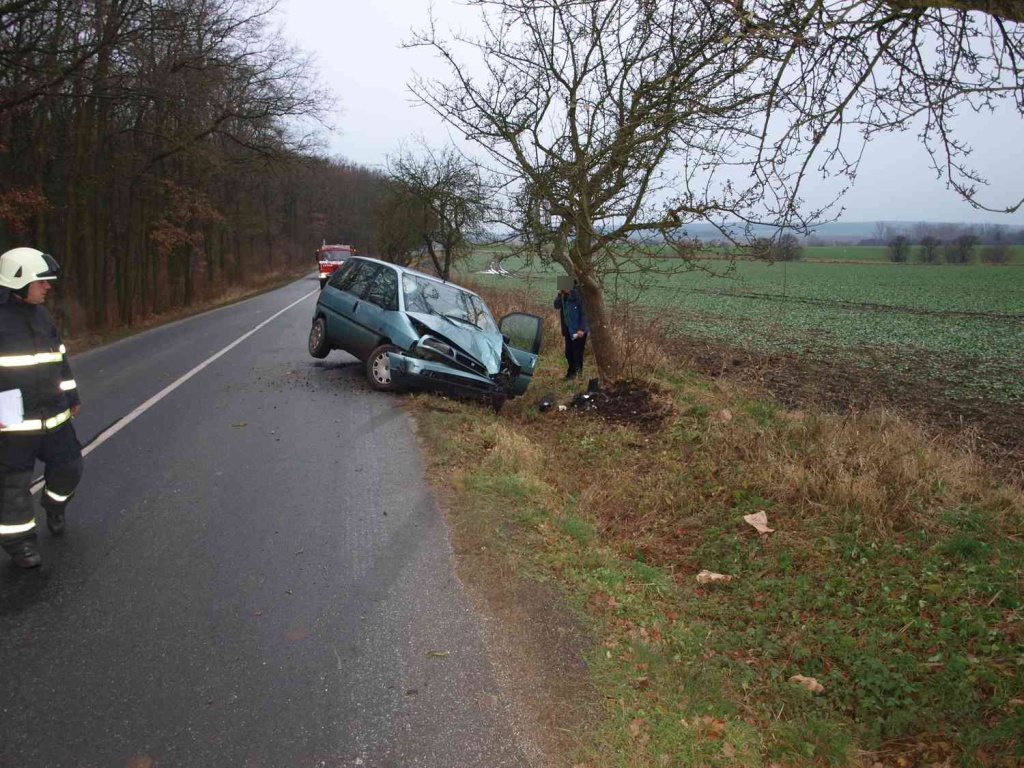 13-11-28 Nový Bydžov, odbočka Lužec n.C. (4).JPG