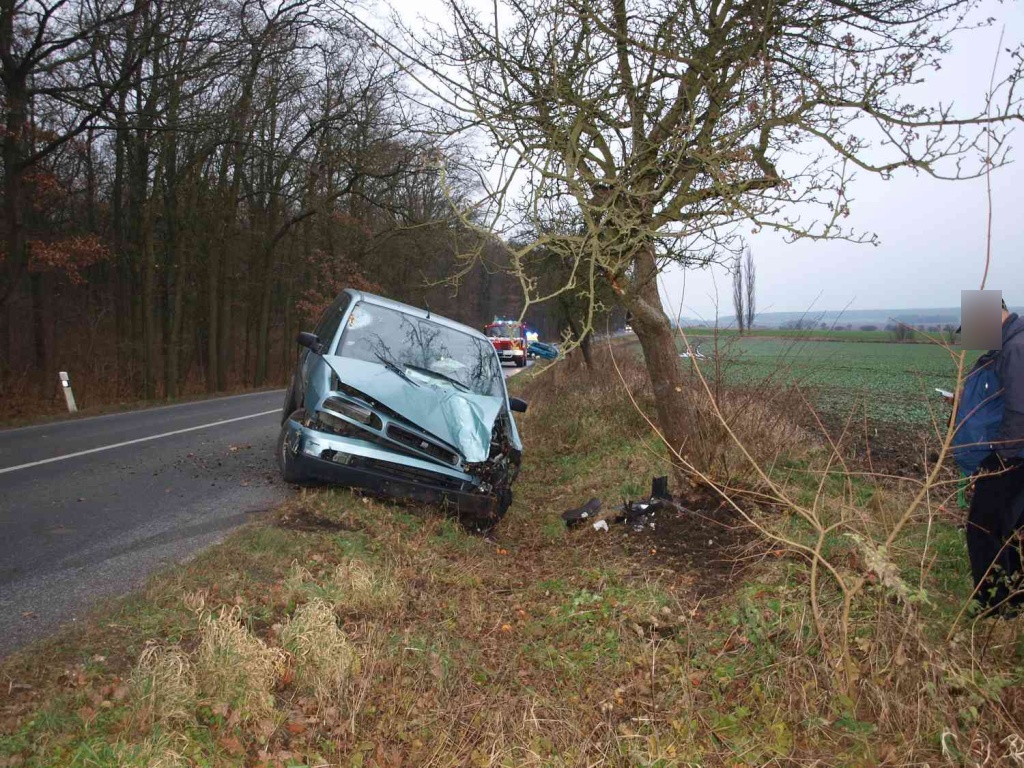 13-11-28 Nový Bydžov, odbočka Lužec n.C. (6).JPG