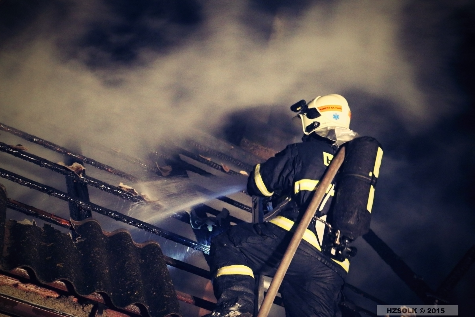 13 P_NB_11-1-2015 Požár budovy a garáží Střížov, Drahanovice (20).JPG