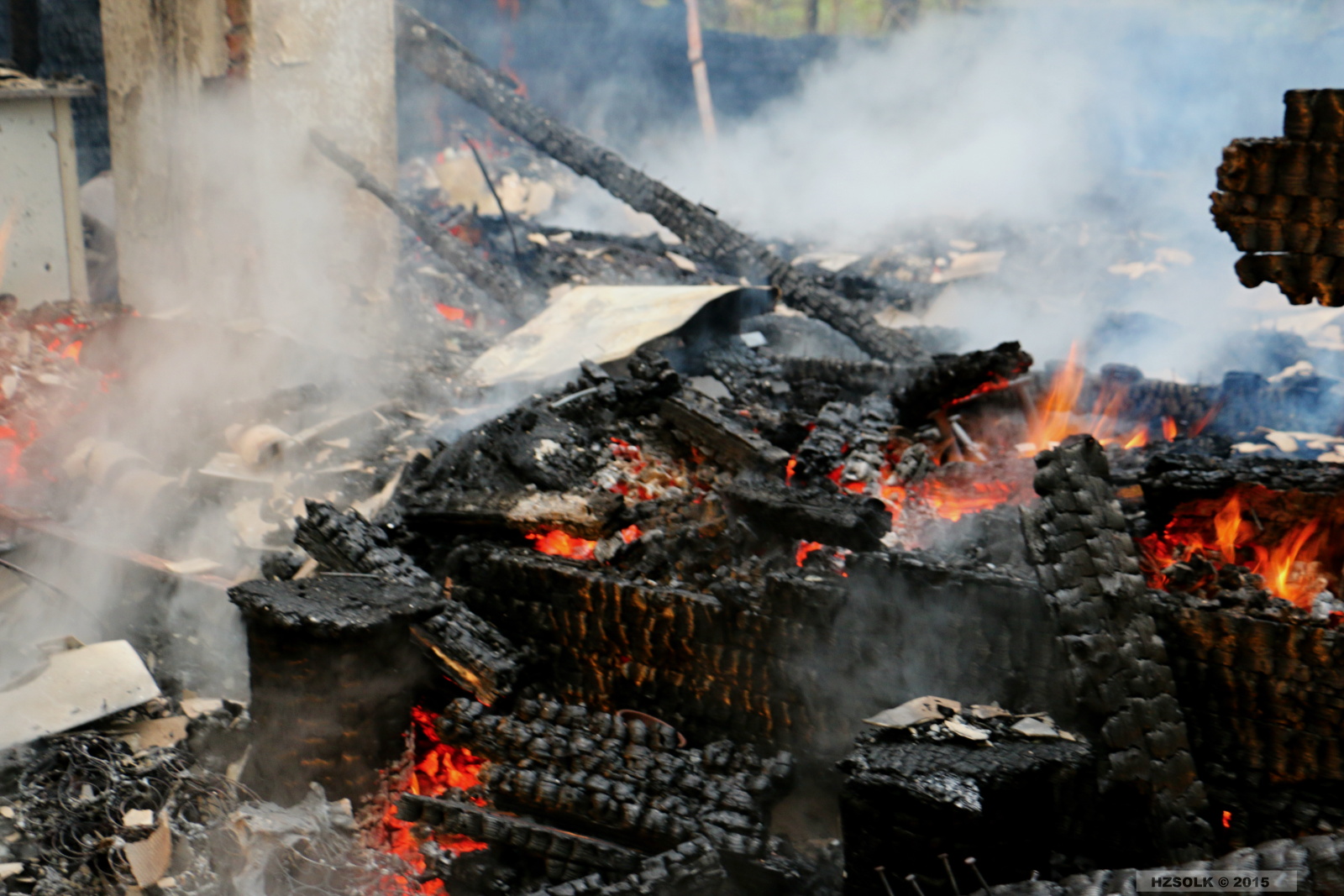 13 P_NB_2-5-2015 Požár chaty Jivová směr Domašov nad Bystřicí (20).JPG