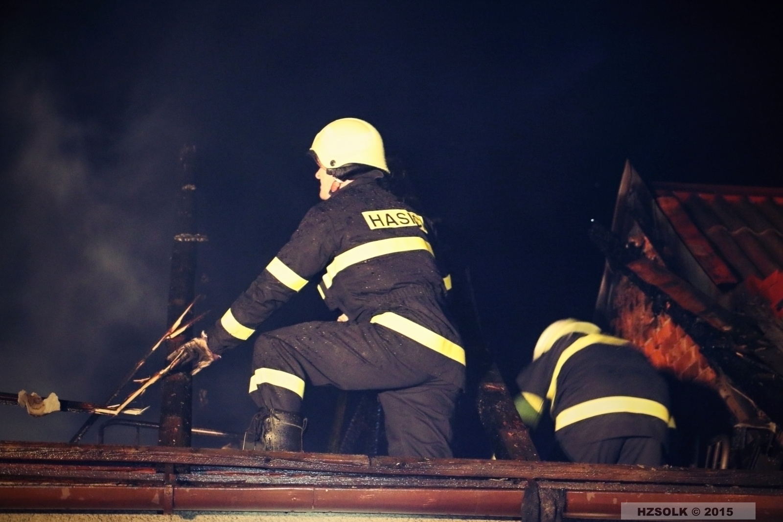 14 P_NB_11-1-2015 Požár budovy a garáží Střížov, Drahanovice (34).JPG