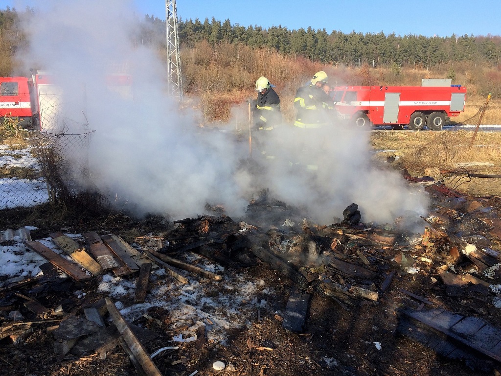 15.2.2017 (PM 14.10) požár Štěnovice.jpg