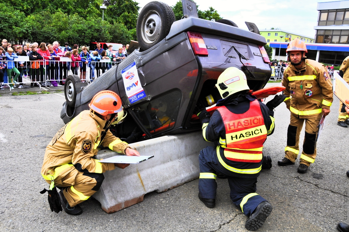 16 4-9-2013 Soutěž ve vyprošťování zraněných osob z havarovaných vozidel - Přerov (16).JPG