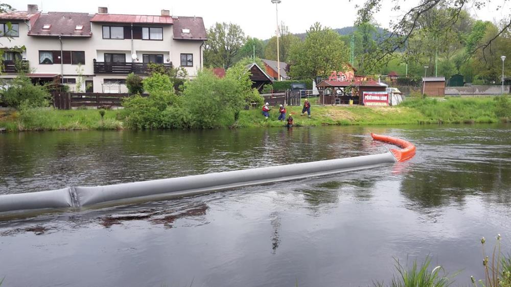 17 Taktické cvičení - požár v elektrárně Lipno II - 20. 5. 2016 (17).jpg