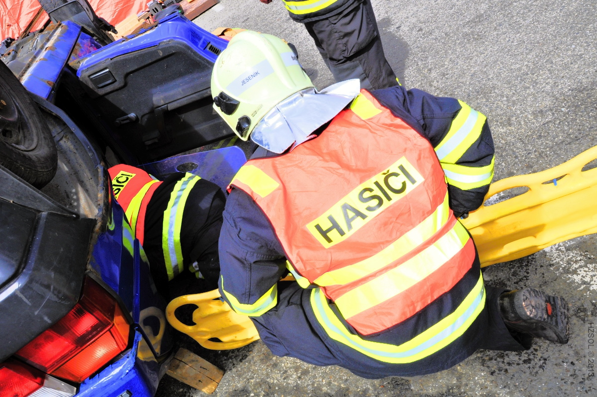 18 4-9-2013 Soutěž ve vyprošťování zraněných osob z havarovaných vozidel - Přerov (52).JPG