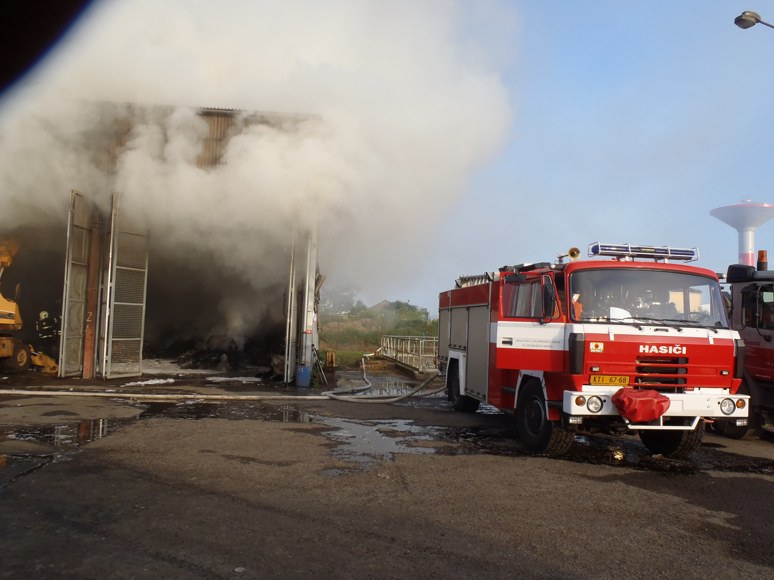 18.5.2015 požár Rumppold Horažďovice.JPG