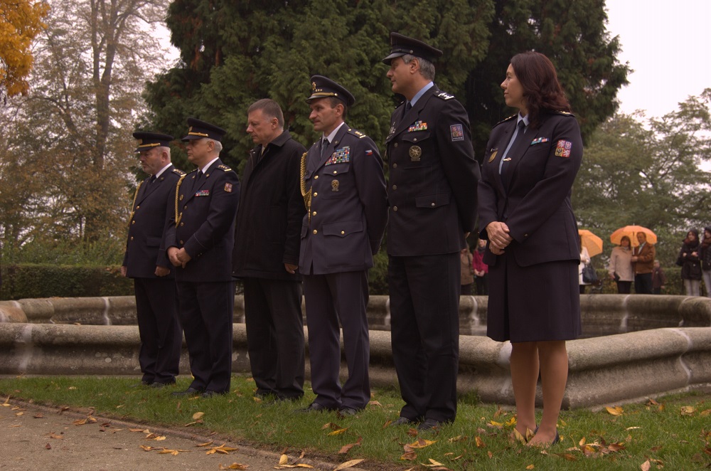 19 Slavnostní slib a předání medailí, Hluboká nad Vltavou - 15. 10. 2014 (19).jpg