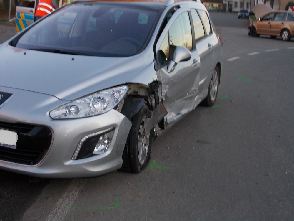 2 Dopravní nehoda 2 OA, Malšice - 19. 10. 2014 (1).jpg