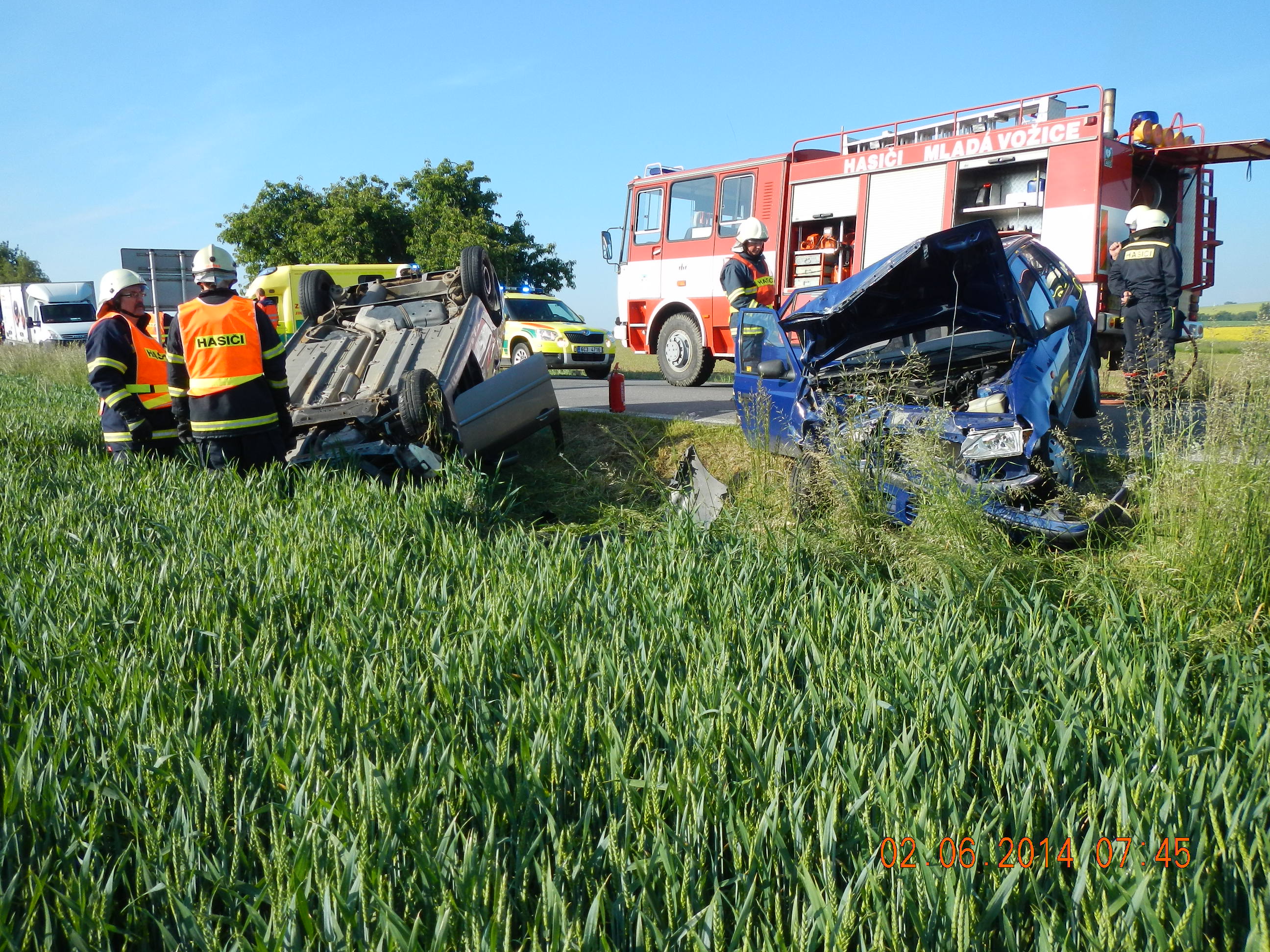 2 Dopravní nehoda 2 OA, Mladá Vožice 2. 6. 2014 (2).jpg