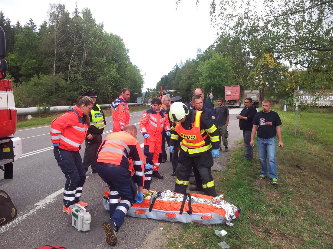 2 Dopravní nehoda OA, Týn nad Vltavou - 18. 9. 2015 (1).jpg