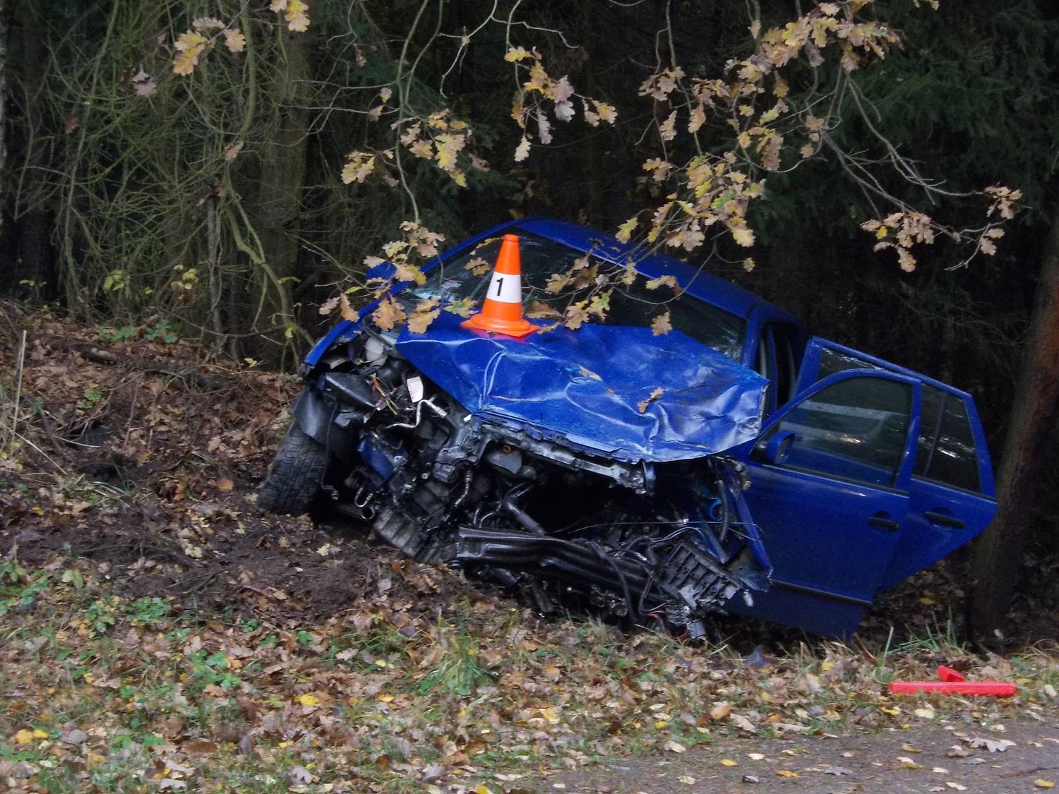 2 Dopravní nehoda OA a NA, Stoklasná Lhota - 22. 10. 2013 (3).jpg