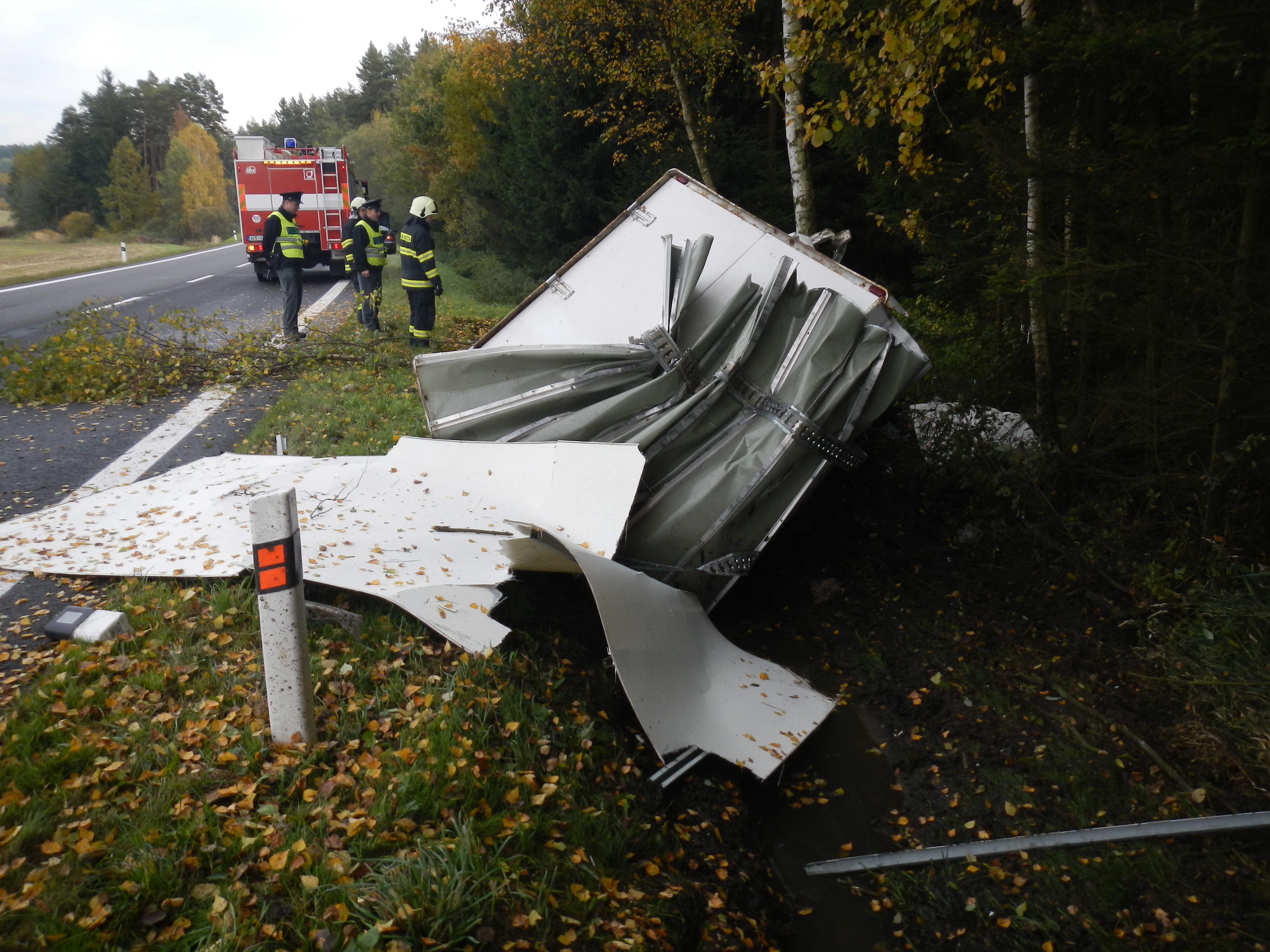 2 Dopravní nehoda dodávky, Božetice - 14. 10. 2013 (3).JPG