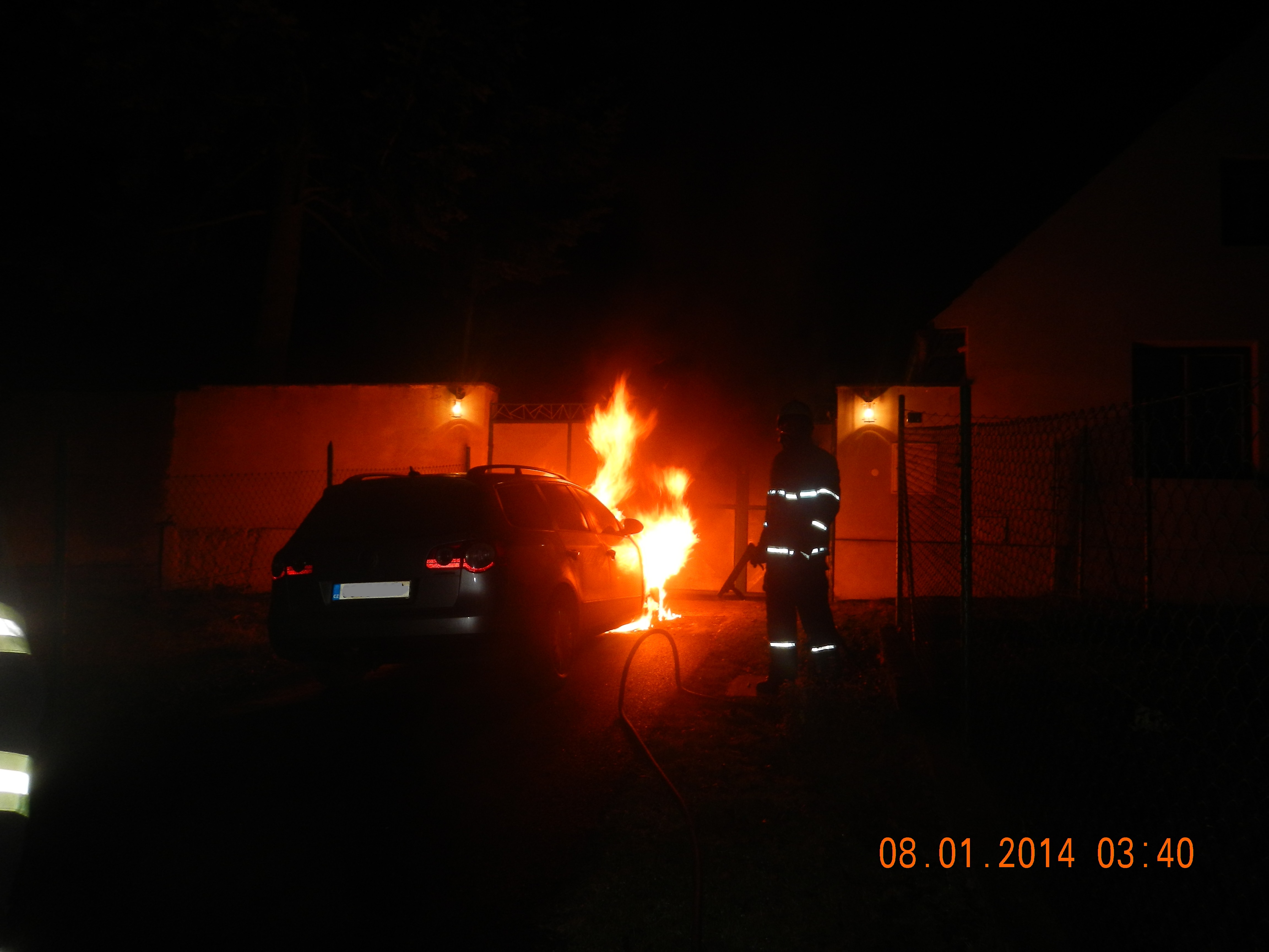 2 Požár OA Smilovice, 8.1.2014 - C 001.jpg