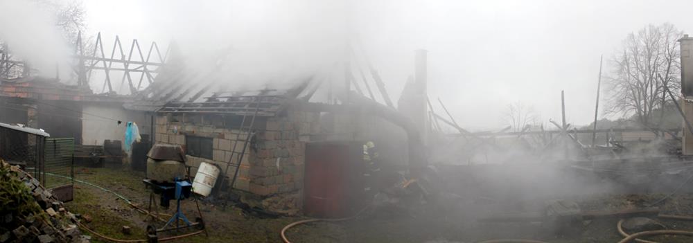2 Požár domu, Horní Nakvasovice - 22. 3. 2015 (2).jpg