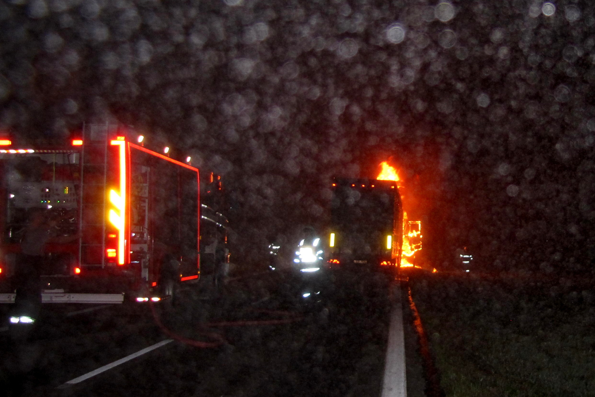 2 Požár kamiónu, Holkov - 13. 10. 2014 (2).JPG